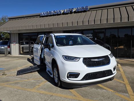 Used Wheelchair Van For Sale: 2024 Chrysler Pacifica Touring L Wheelchair Accessible Van For Sale with a BraunAbility Chrysler Foldout XT on it. VIN: 2C4RC1BG4RR156057