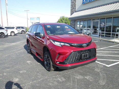 New Wheelchair Van For Sale: 2026 Toyota Sienna XSE Wheelchair Accessible Van For Sale with a BraunAbility Toyota Sienna Hybrid Power Foldout on it. VIN: 5TDXRKEC1TS329875