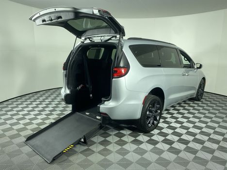 Used Wheelchair Van For Sale: 2022 Chrysler Pacifica Touring L Wheelchair Accessible Van For Sale with a Long Channel Rear Entry on it. VIN: 2C4RC1BG0NR210514