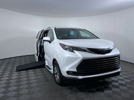 Used Wheelchair Van For Sale: 2025 Toyota Sienna XLE Wheelchair Accessible Van For Sale with a Vantage Mobility Northstar on it. VIN: 5TDJSKFC7SS168004