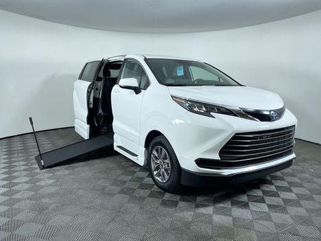 New Wheelchair Van For Sale: 2025 Toyota Sienna AWD LE Wheelchair Accessible Van For Sale with a VMI Northstar E on it. VIN: 5TDKSKFC9SS210645