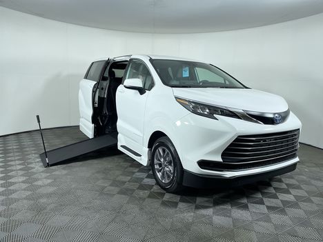 New Wheelchair Van For Sale: 2025 Toyota Sienna AWD LE Wheelchair Accessible Van For Sale with a VMI Northstar E on it. VIN: 5TDKSKFC9SS210662