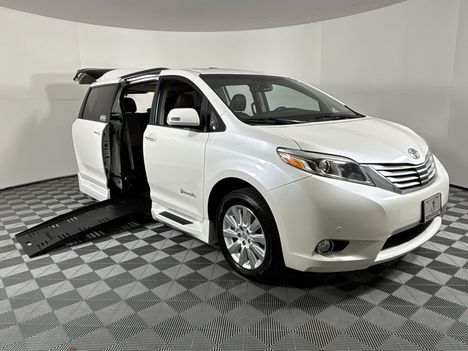 Used Wheelchair Van For Sale: 2015 Toyota Sienna FWD Limited Wheelchair Accessible Van For Sale with a Braun Entervan Folding Ramp on it. VIN: 5TDYK3DCXFS665514