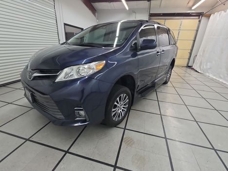 Used Wheelchair Van For Sale: 2018 Toyota Sienna XLE Wheelchair Accessible Van For Sale with a Vantage Mobility Northstar on it. VIN: 5TDYZ3DC1JS963700