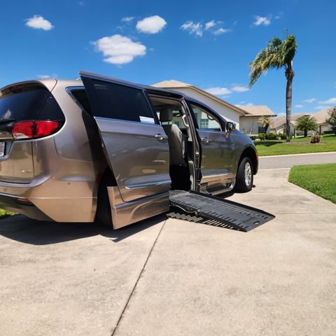 Used Wheelchair Van For Sale: 2018 Chrysler Pacifica Touring L Wheelchair Accessible Van For Sale with a BraunAbility - Chrysler Foldout on it. VIN: 2C4RC1GG6JR154260