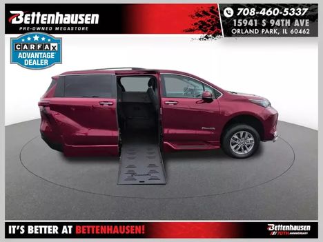 Used Wheelchair Van For Sale: 2022 Toyota Sienna XLE Wheelchair Accessible Van For Sale with a  on it. VIN: 5TDJRKEC3NS124230