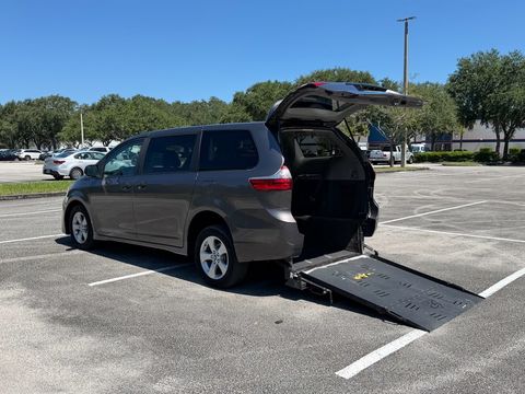 Used Wheelchair Van For Sale: 2020 Toyota Sienna L Wheelchair Accessible Van For Sale with a Freedom Motors - Manual Toyota Rear Entry on it. VIN: 5TDZZ3DC9LS023295