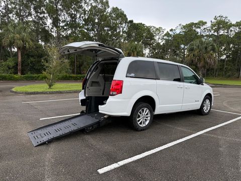 Used Wheelchair Van For Sale: 2019 Dodge Caravan  Wheelchair Accessible Van For Sale with a BraunAbility - Dodge Manual Rear Entry on it. VIN: 2C4RDGCG4KR579709