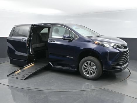New Wheelchair Van For Sale: 2026 Toyota Sienna LE Wheelchair Accessible Van For Sale with a BraunAbility Power folding Ramp on it. VIN: 5TDKRKECXTS325219