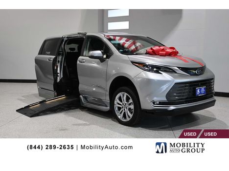 Used Wheelchair Van For Sale: 2024 Toyota Sienna Platinum Mobility Handicap Wheelchair Accessible Van For Sale with a BraunAbility XT Fold Out Power Side Entry on it. VIN: 5TDERKEC9RS184729