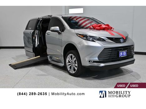 Used Wheelchair Van For Sale: 2024 Toyota Sienna Platinum Mobility Handicap Van Wheelchair Accessible Van For Sale with a BraunAbility Power In-Floor Side Entry on it. VIN: 5TDERKEC9RS199408