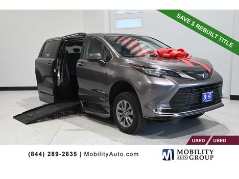 Used Wheelchair Van For Sale: 2021 Toyota Sienna XLE Mobility Handicap Van Wheelchair Accessible Van For Sale with a BraunAbility XT Fold Out Power Side Entry on it. VIN: 5TDJRKEC5MS063932
