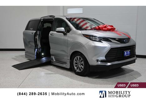 Used Wheelchair Van For Sale: 2022 Toyota Sienna XLE AWD Mobility Handicap Van Wheelchair Accessible Van For Sale with a VMI NorthStar Power In-Floor Side Entry on it. VIN: 5TDJSKFC0NS046069