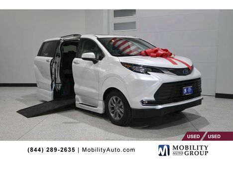 Used Wheelchair Van For Sale: 2022 Toyota Sienna XLE AWD Mobility Handicap Van Wheelchair Accessible Van For Sale with a VMI NorthStar Power In-Floor Side Entry on it. VIN: 5TDJSKFCXNS044524