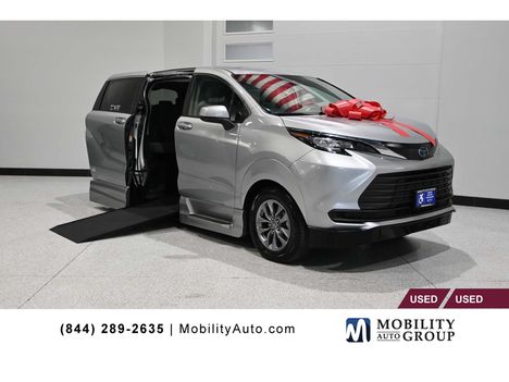 Used Wheelchair Van For Sale: 2022 Toyota Sienna LE AWD Mobility Handicap Van Wheelchair Accessible Van For Sale with a VMI NorthStar Power In-Floor Side Entry on it. VIN: 5TDKSKFC3NS071245