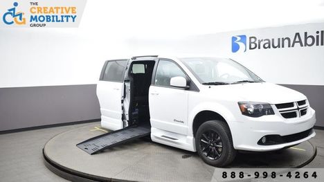 Used Wheelchair Van For Sale: 2020 Dodge Grand Caravan GT Fleet Wheelchair Accessible Van For Sale with a BraunAbility Dodge Entervan XT on it. VIN: 2C4RDGEG0LR160531