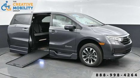 Used Wheelchair Van For Sale: 2025 Honda Odyssey EX-L Wheelchair Accessible Van For Sale with a BraunAbility Honda Power Infloor on it. VIN: 5FNRL6H68SB031849