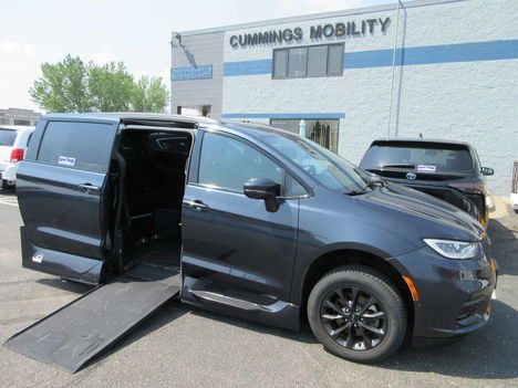 Used Wheelchair Van For Sale: 2021 Chrysler Pacifica Touring L Wheelchair Accessible Van For Sale with a VMI Chrysler Pacifica Northstar Access360 by VMI on it. VIN: 2C4RC1BG0MR585415