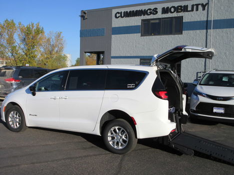 New Wheelchair Van For Sale: 2026 Chrysler Pacifica Select Wheelchair Accessible Van For Sale with a BraunAbility Chrysler Manual Rear-Entry on it. VIN: 2C4RC1BG1TR187208