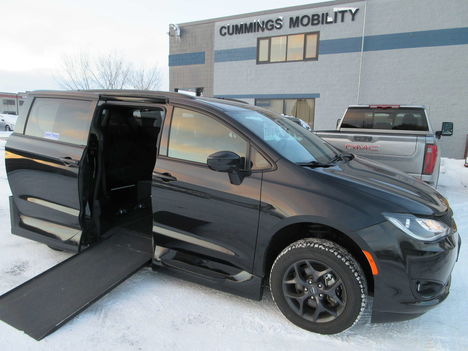 Used Wheelchair Van For Sale: 2020 Chrysler Pacifica Touring L Wheelchair Accessible Van For Sale with a VMI Chrysler Pacifica Northstar Access360 by VMI on it. VIN: 2C4RC1EG5LR196120