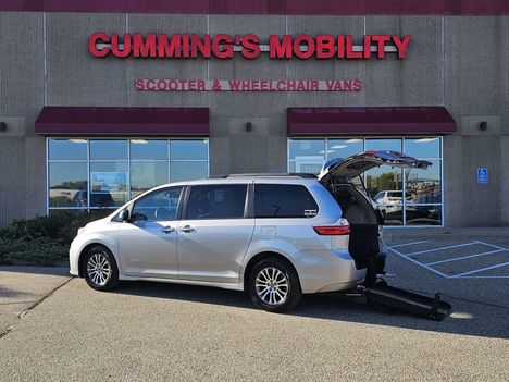 Used Wheelchair Van For Sale: 2018 Toyota Sienna XLE Wheelchair Accessible Van For Sale with a BraunAbility Toyota Power Rear Entry on it. VIN: 5TDYZ3DC3JS939849