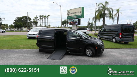 Used Wheelchair Van For Sale: 2025 Chrysler Pacifica Select Wheelchair Accessible Van For Sale with a BraunAbility Chrysler Entervan Xi Infloor on it. VIN: 2C4RC1BG0SR556929