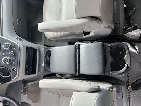 Used Wheelchair Van For Sale: 2015 Toyota Sienna XLE Wheelchair Accessible Van For Sale with a BraunAbility - BraunAbility Hybrid Toyota Sienna on it. VIN: 5TDYK3DC4FS599767