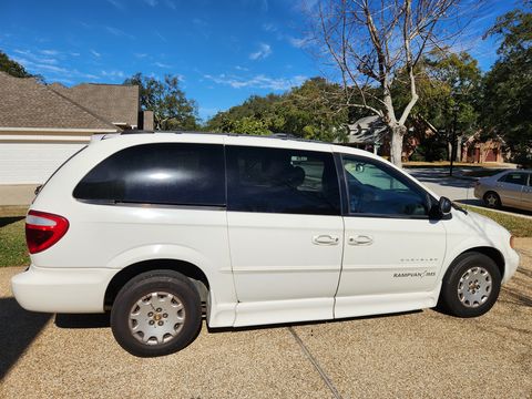 Used Wheelchair Van For Sale: 2001 Chrysler Town & Country LX Wheelchair Accessible Van For Sale with a IMS - Dodge and Chrysler on it. VIN: 2C4GP44G51R163470