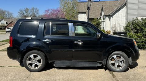 Used Wheelchair Van For Sale: 2015   EX-L Wheelchair Accessible Van For Sale with a Non Branded - Full Size Van Conversion on it. VIN: 5FNYF3H7XFB015264