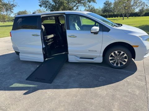 Used Wheelchair Van For Sale: 2024 Honda Odyssey EX-L Wheelchair Accessible Van For Sale with a BraunAbility - Honda Power Infloor on it. VIN: 5FNRL6H63RB035544