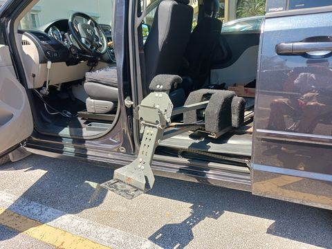 Used Wheelchair Van For Sale: 2013 Dodge Caravan SXT Wheelchair Accessible Van For Sale with a Non Branded - Please See Description on it. VIN: 2C4RDGBG8DR699503