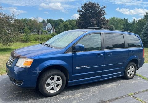 Used Wheelchair Van For Sale: 2010 Dodge Caravan SXT Wheelchair Accessible Van For Sale with a BraunAbility - Dodge Entervan II on it. VIN: 2DRN5D15AR177906