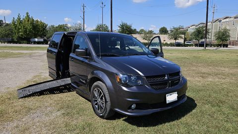 Used Wheelchair Van For Sale: 2017 Dodge Caravan GT Wheelchair Accessible Van For Sale with a BraunAbility - Dodge Entervan XT on it. VIN: 2C4RDGEG7HR693242