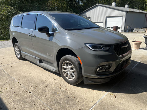 Used Wheelchair Van For Sale: 2024 Chrysler Pacifica Touring Wheelchair Accessible Van For Sale with a BraunAbility - Chrysler Foldout XT on it. VIN: 2C4RC1FG4RR191417