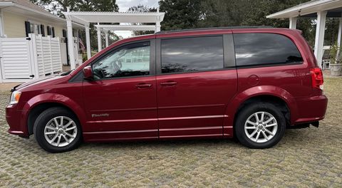 Used Wheelchair Van For Sale: 2014 Dodge Caravan SXT Wheelchair Accessible Van For Sale with a BraunAbility - Dodge Entervan XT on it. VIN: 2C4RDGCG0ER240613