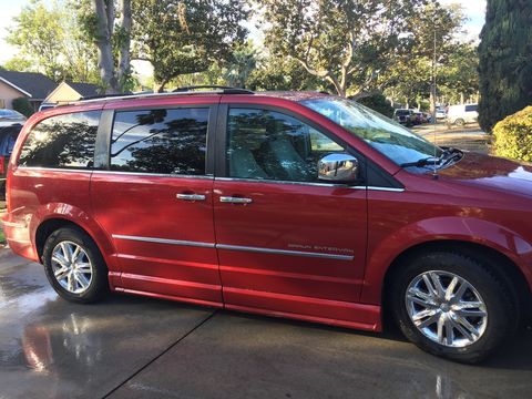 Used Wheelchair Van For Sale: 2009 Chrysler Town & Country Limited Wheelchair Accessible Van For Sale with a BraunAbility - Chrysler CompanionVan Plus on it. VIN: 2A8HR64XX9R651215