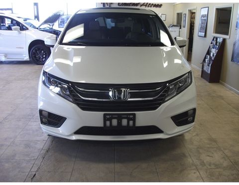 Used Wheelchair Van For Sale: 2020 Honda Odyssey EX-L Mobility Handicap Van Wheelchair Accessible Van For Sale with a BraunAbility - Honda Power Infloor on it. VIN: 5FNRL6H7XLB060103