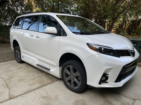 Used Wheelchair Van For Sale: 2020 Toyota Sienna SE Wheelchair Accessible Van For Sale with a  on it. VIN: 5TDXZ3DC3LS030573