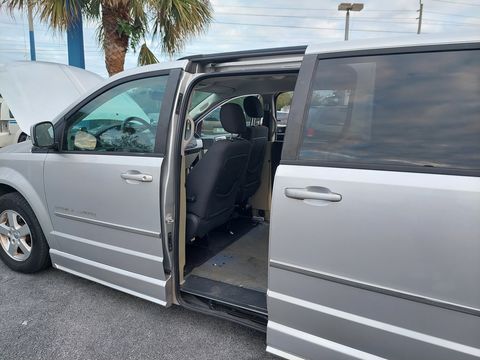 Used Wheelchair Van For Sale: 2010 Dodge Caravan SXT Wheelchair Accessible Van For Sale with a BraunAbility - Chrysler CompanionVan Plus on it. VIN: 2D4RN5D19AR131818