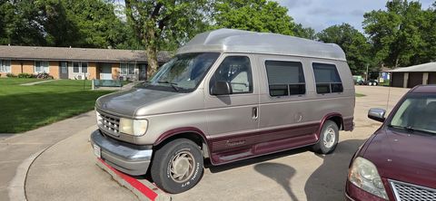 Used Wheelchair Van For Sale: 1995 Ford Econoline E-150 Wheelchair Accessible Van For Sale with a  on it. VIN: 1FDEE14N25HB78592