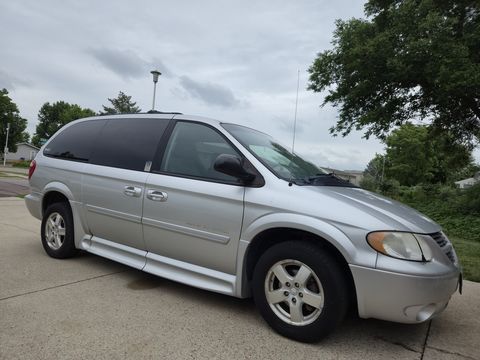 Used Wheelchair Van For Sale: 2007 Dodge Caravan  Wheelchair Accessible Van For Sale with a BraunAbility - Chrysler Entervan II on it. VIN: 2D4GP44L47R313108