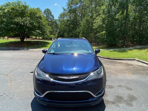 Used Wheelchair Van For Sale: 2018 Chrysler Pacifica  Wheelchair Accessible Van For Sale with a BraunAbility - Chrysler Infloor on it. VIN: 2C4RC1B1JR193247