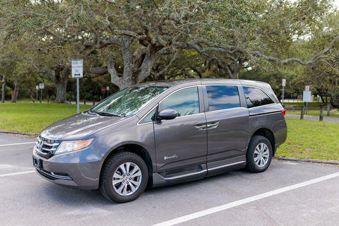 Used Wheelchair Van For Sale: 2016 Honda Odyssey EX-L Mobility Handicap Van Wheelchair Accessible Van For Sale with a BraunAbility - Honda Power Infloor on it. VIN: 5fnrl5h68gb065369
