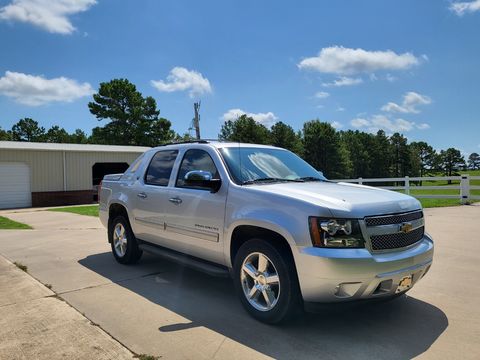 Used Wheelchair Van For Sale: 2013 Chevrolet   Wheelchair Accessible Van For Sale with a  on it. VIN: 3gnmcfe00dg359362