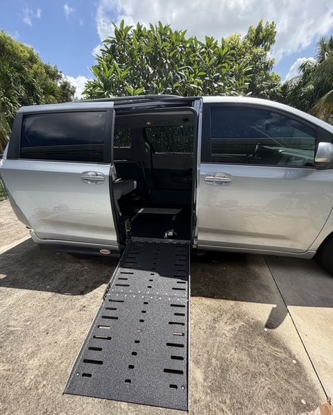 Used Wheelchair Van For Sale: 2018 Toyota Sienna LE Wheelchair Accessible Van For Sale with a Adaptive Mobility Systems - Side Entry Toyota Sienna on it. VIN: 5TDKZ3DC7JS909095