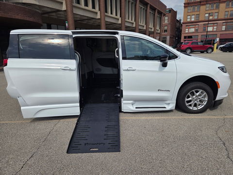 Used Wheelchair Van For Sale: 2024 Chrysler Pacifica Touring L Wheelchair Accessible Van For Sale with a BraunAbility - Chrysler Infloor on it. VIN: 2C4RC1BG1RR120312
