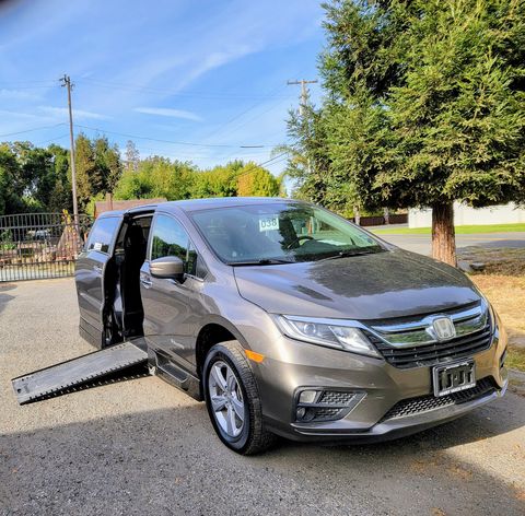 Used Wheelchair Van For Sale: 2019 Honda Odyssey EX-L Mobility Handicap Van Wheelchair Accessible Van For Sale with a BraunAbility - Honda Power Infloor on it. VIN: 5FNRL6H77KB087239