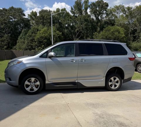 Used Wheelchair Van For Sale: 2017 Toyota Sienna LE Wheelchair Accessible Van For Sale with a VMI - VMI Northstar E Toyota  on it. VIN: 5TDKZ3DC2HS786056