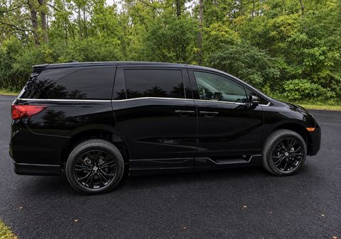 Used Wheelchair Van For Sale: 2025 Honda Odyssey Sport-L Wheelchair Accessible Van For Sale with a BraunAbility - Honda Power Infloor on it. VIN: 5FNRL6H79SB006693