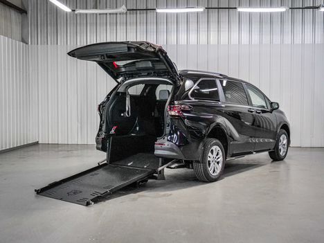 New Wheelchair Van For Sale: 2026 Toyota Sienna XLE Wheelchair Accessible Van For Sale with a Freedom Motors on it. VIN: 5TDYRKEC6TS310842